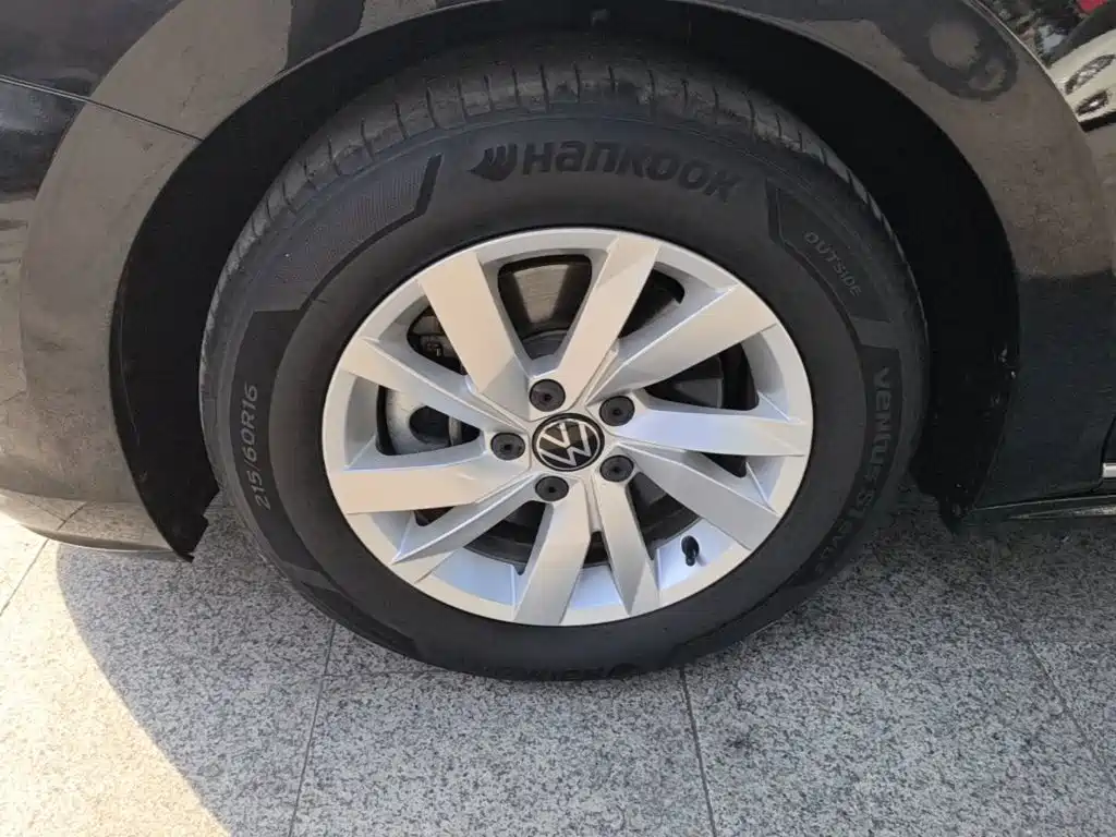 Volkswagen Passat — миниатюра 23