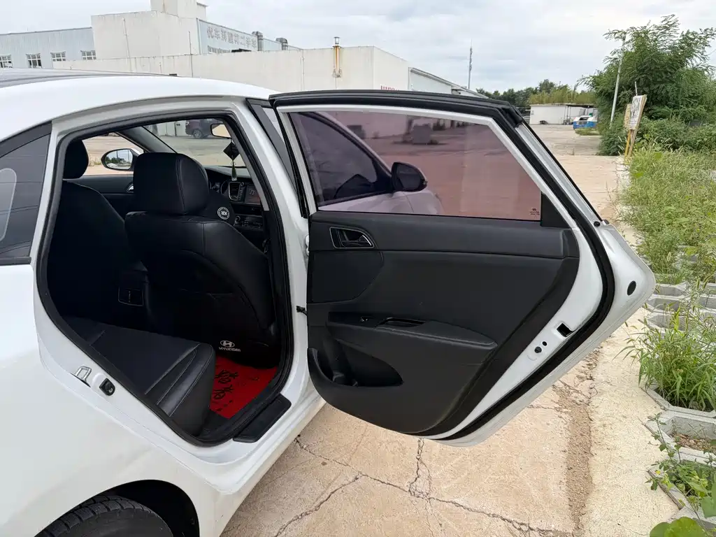 Hyundai Mistra — миниатюра 7