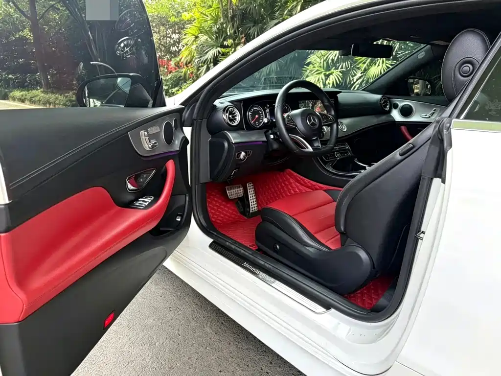 Mercedes-Benz E-Class (Import) — миниатюра 3