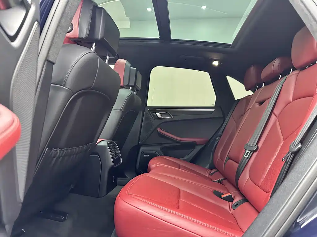Porsche Macan — миниатюра 9