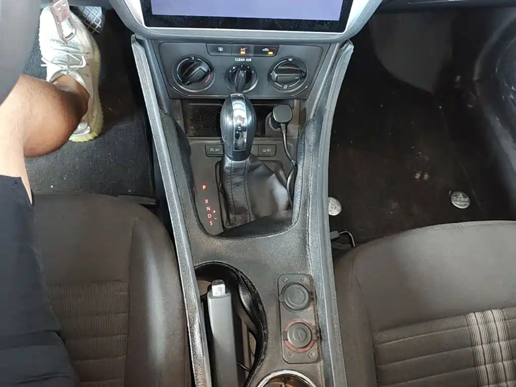 Volkswagen Lavida — миниатюра 7