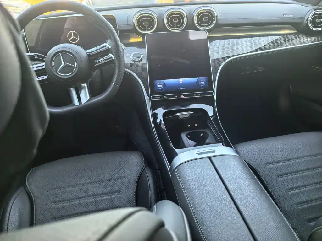 Mercedes-Benz C-Class — миниатюра 7