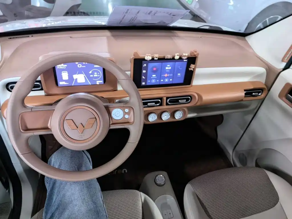 Wuling MINIEV — миниатюра 10