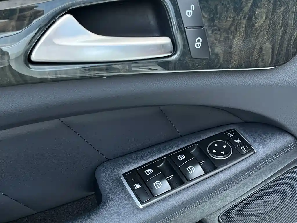 Mercedes-Benz CLS — миниатюра 18