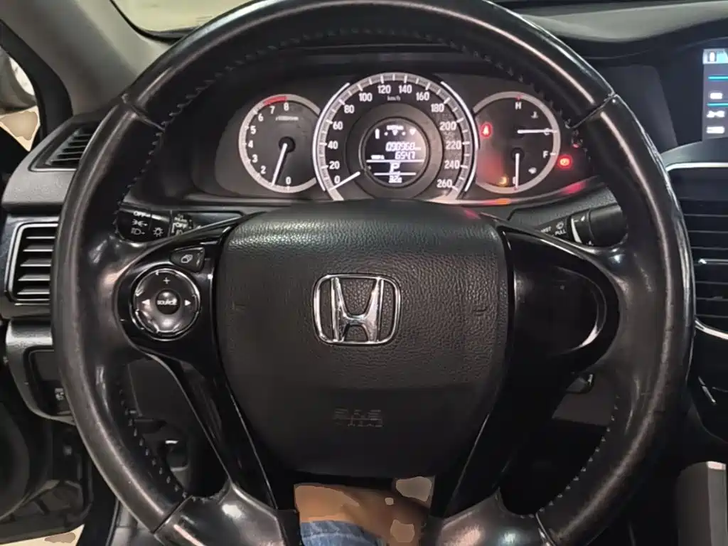 Honda Accord — миниатюра 11