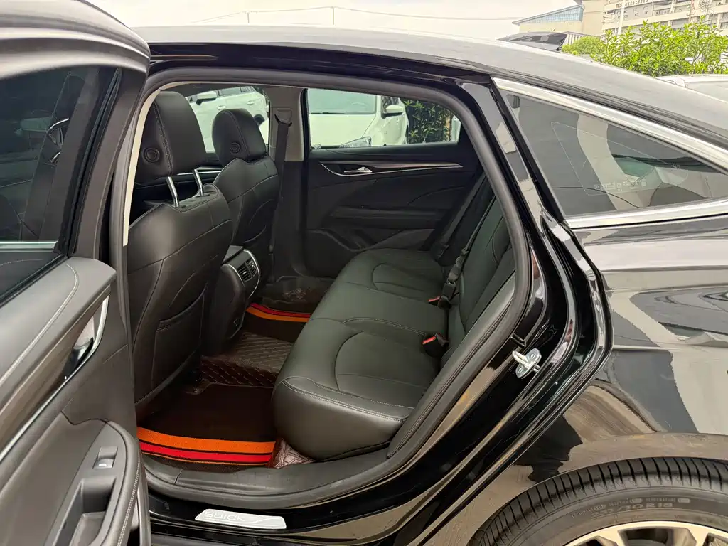 Buick LaCrosse — миниатюра 9