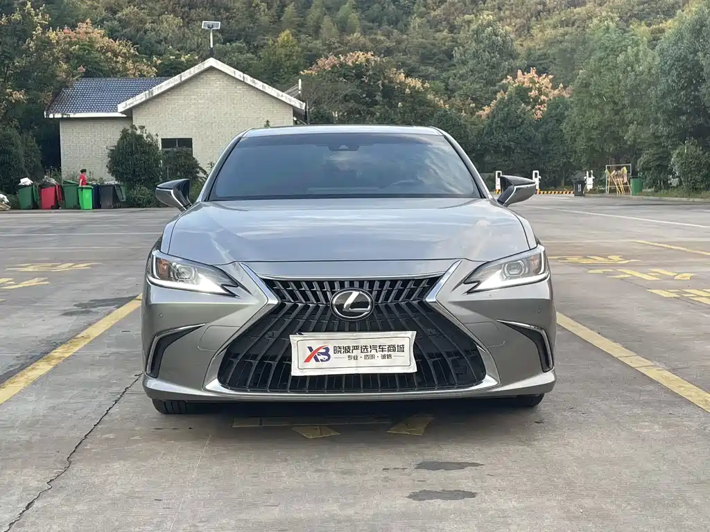 Lexus ES — миниатюра 2