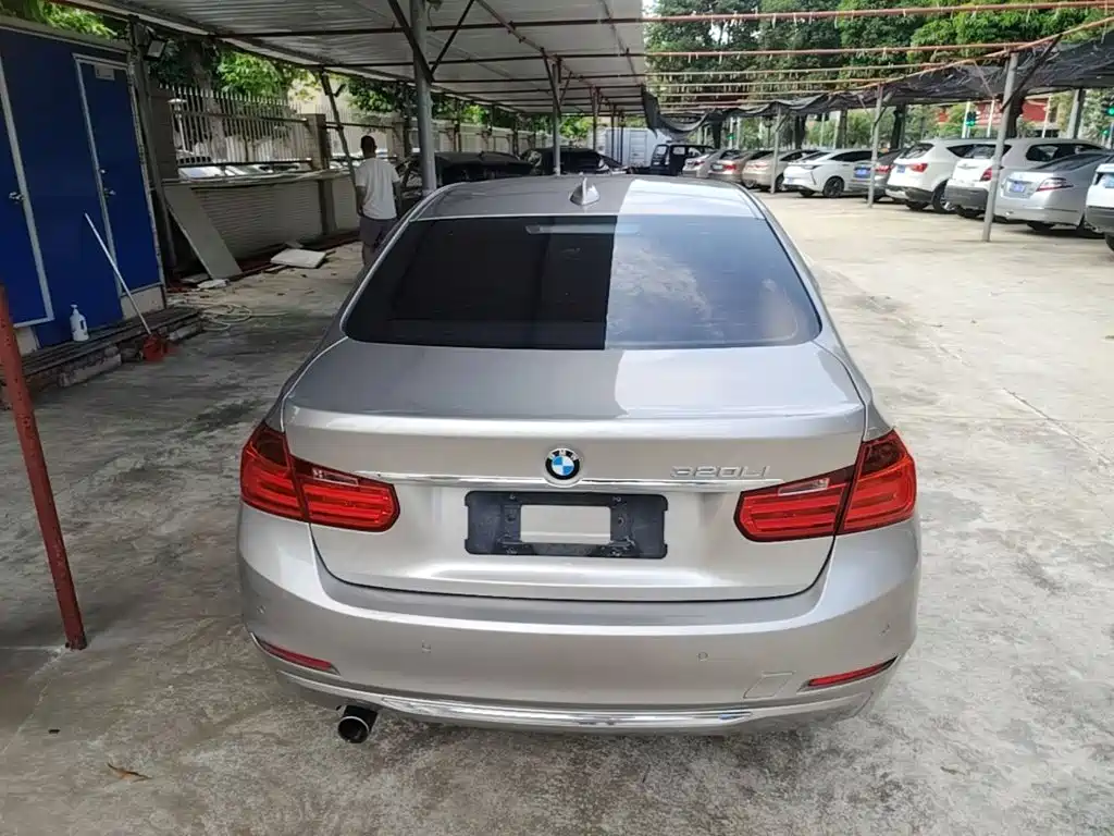 BMW 3 Series — миниатюра 6