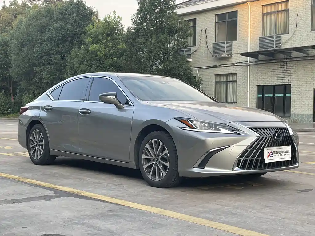 Lexus ES — миниатюра 3