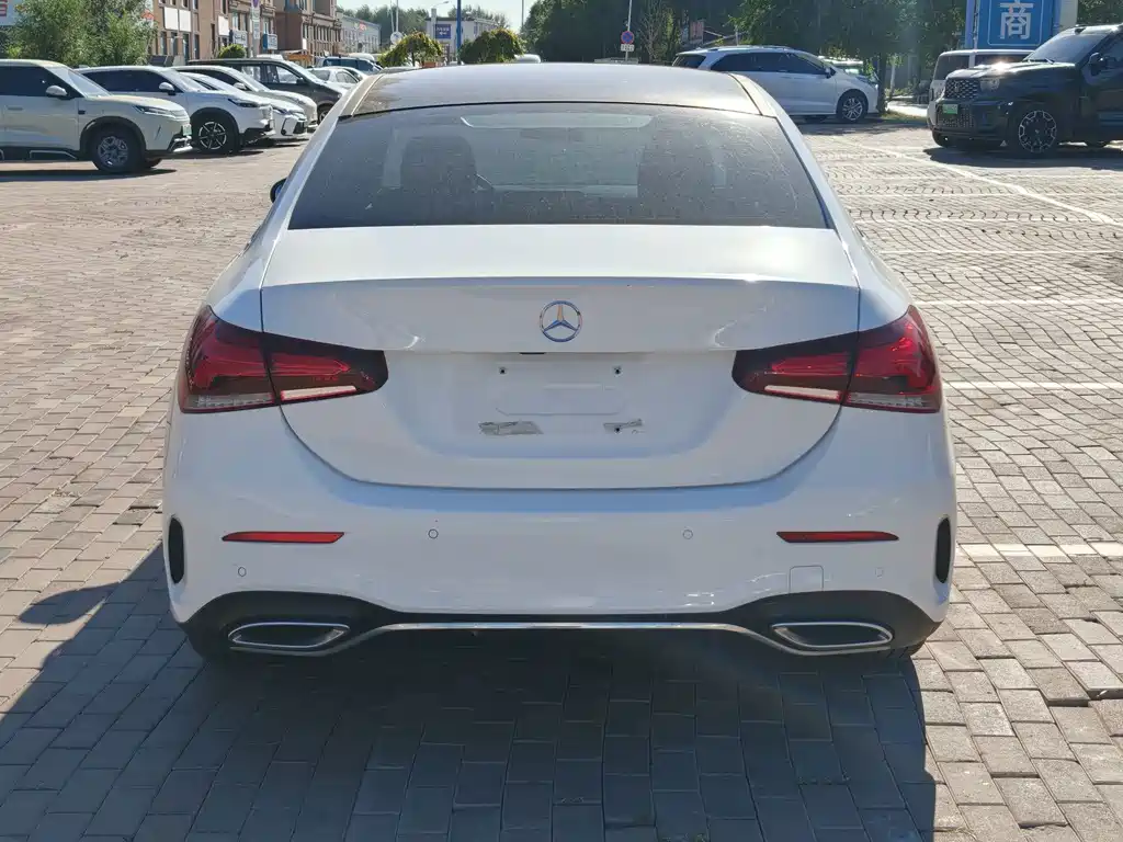 Mercedes-Benz A-Class — миниатюра 8