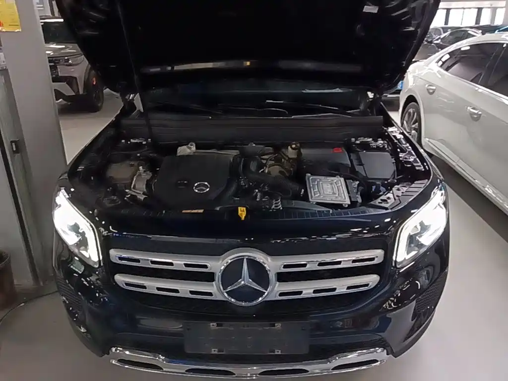 Mercedes-Benz GLB — миниатюра 20