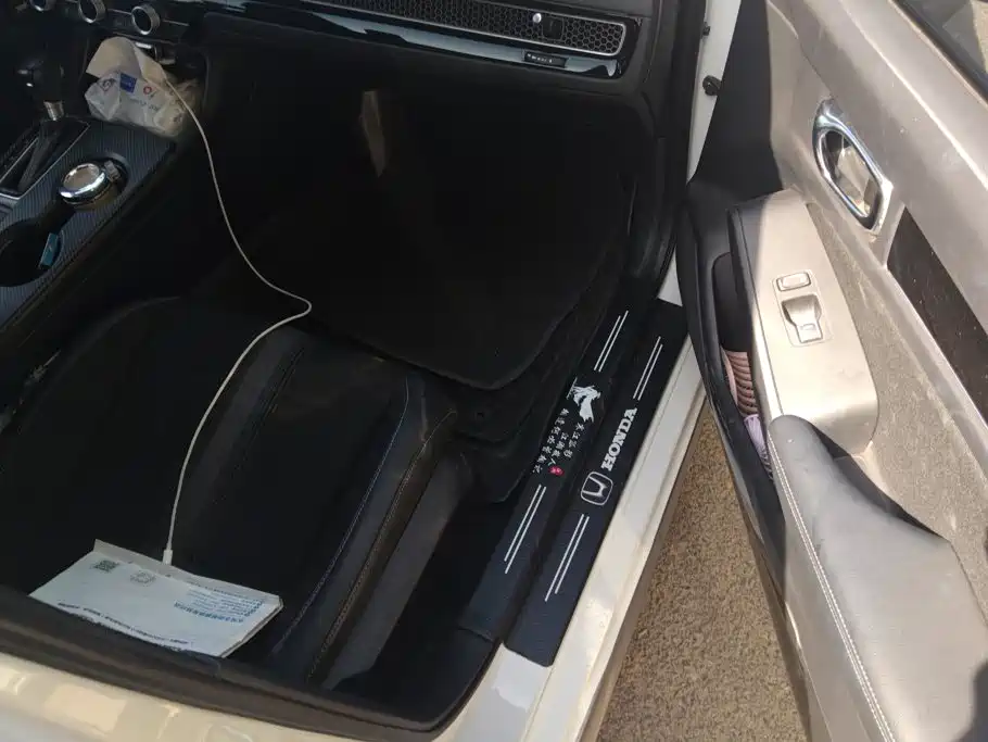 Honda Civic — миниатюра 8
