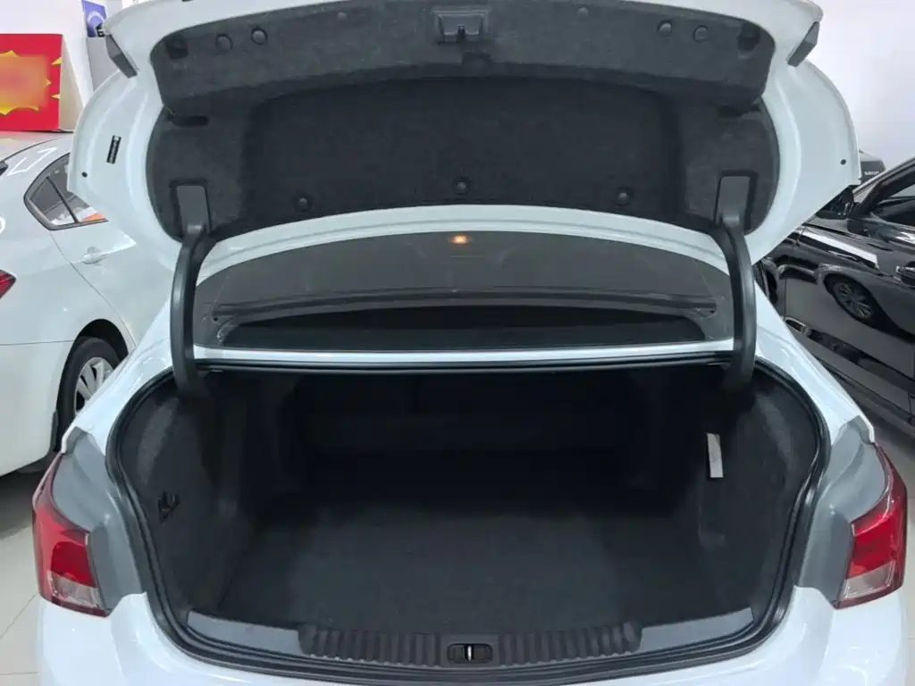 Buick Verano — миниатюра 19