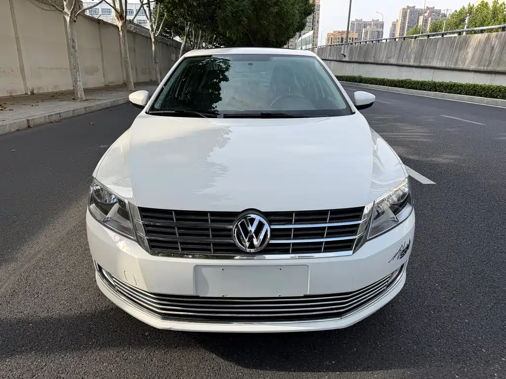 Volkswagen Lavida — миниатюра 2