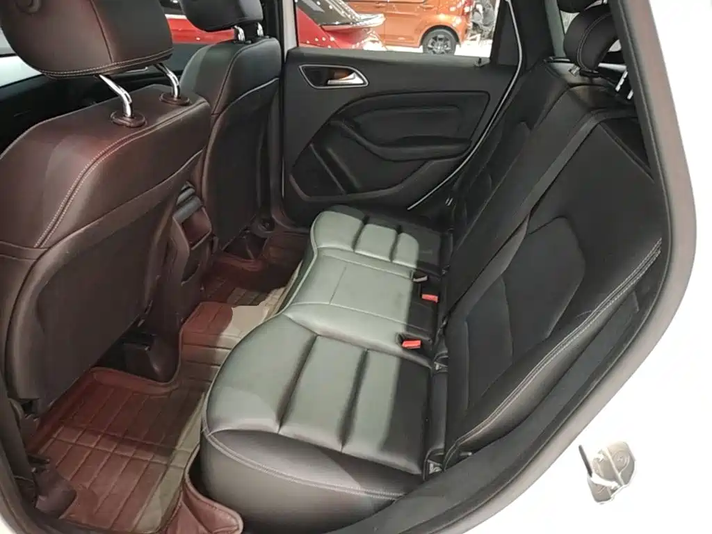 Mercedes-Benz B-Class — миниатюра 17