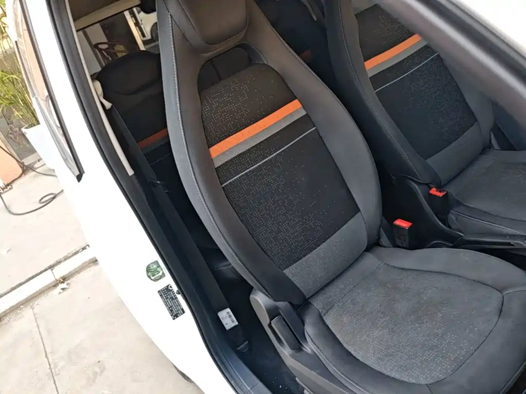 Wuling MINIEV — миниатюра 25