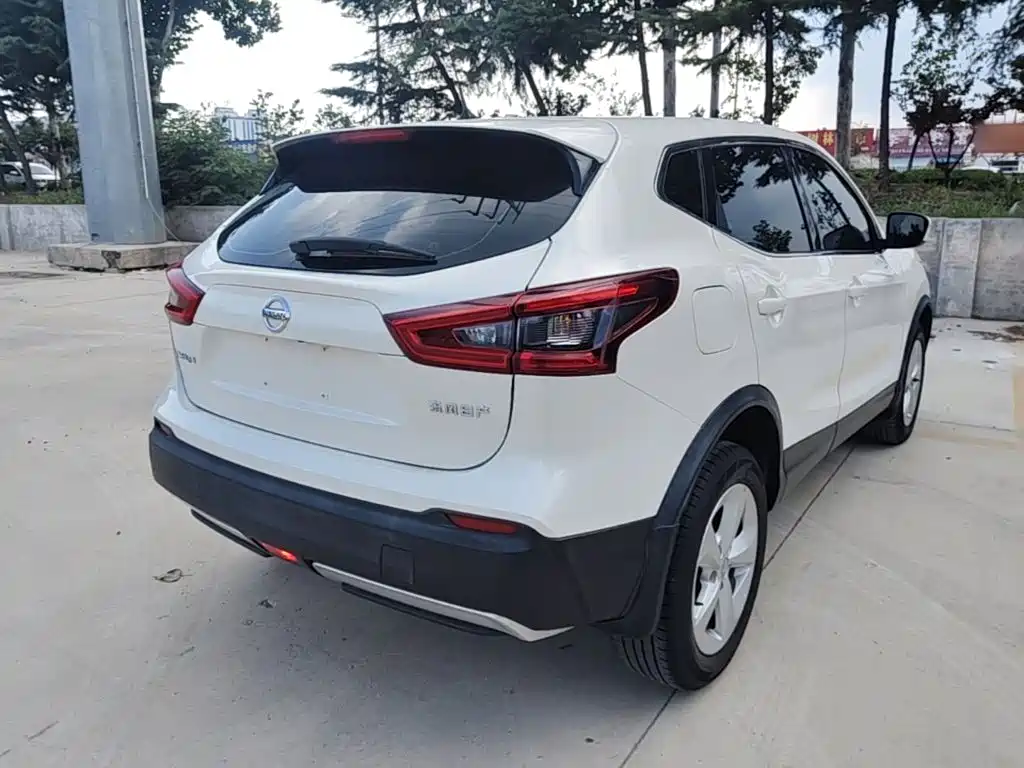Nissan Qashqai — миниатюра 7