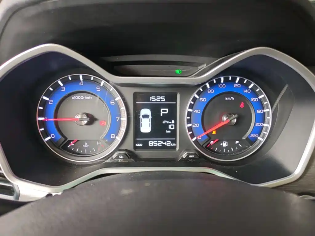Geely Vision X3 — миниатюра 12