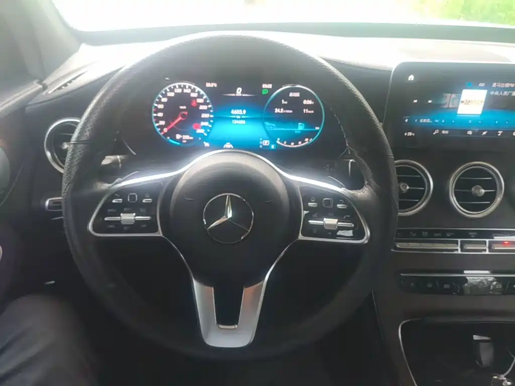 Mercedes-Benz GLC — миниатюра 11