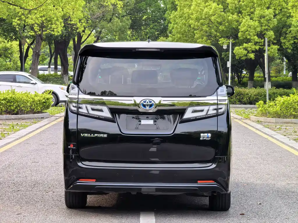 Toyota Vellfire 2020 2.5L HV Luxury