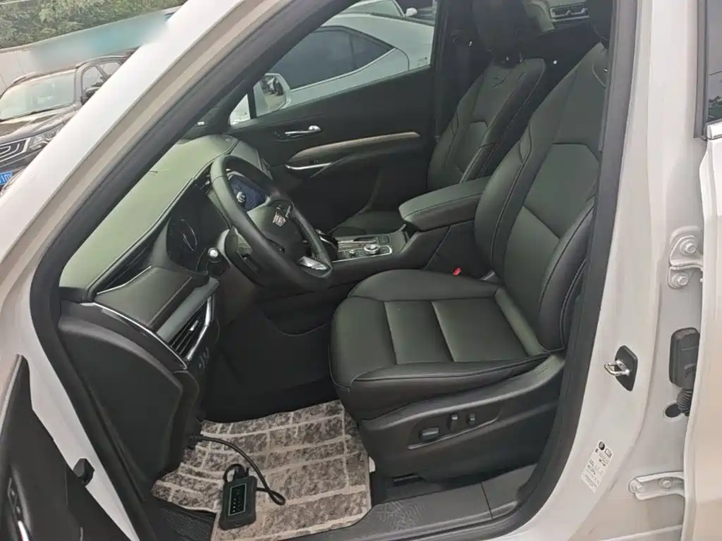 Cadillac XT4 — миниатюра 15