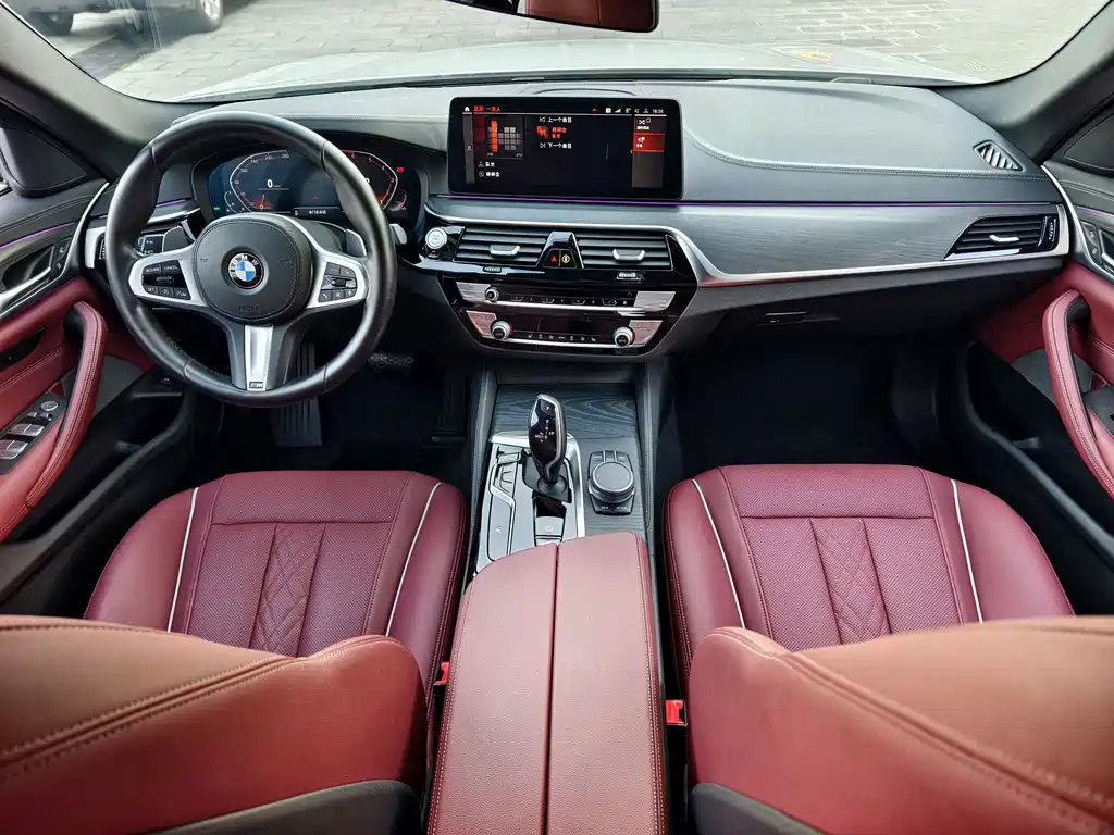 BMW 5 Series — миниатюра 9