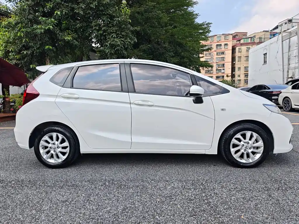Honda Fit — миниатюра 4