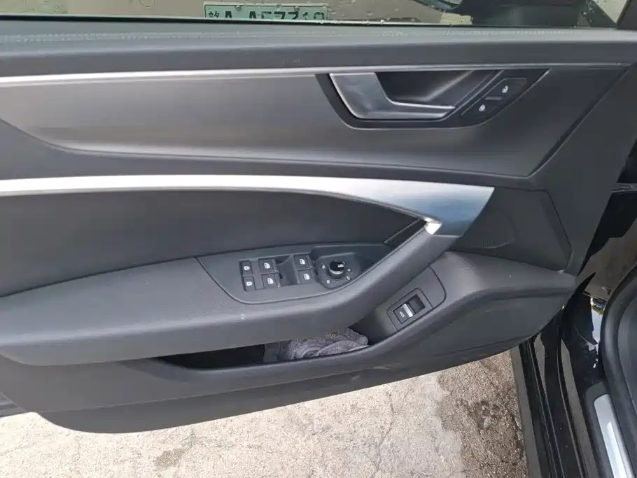 Audi A7L — миниатюра 7