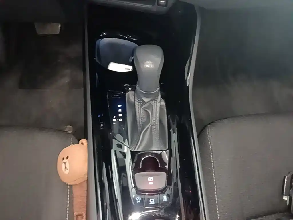 Toyota IZOA — миниатюра 14