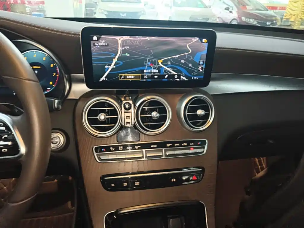 Mercedes-Benz GLC — миниатюра 13