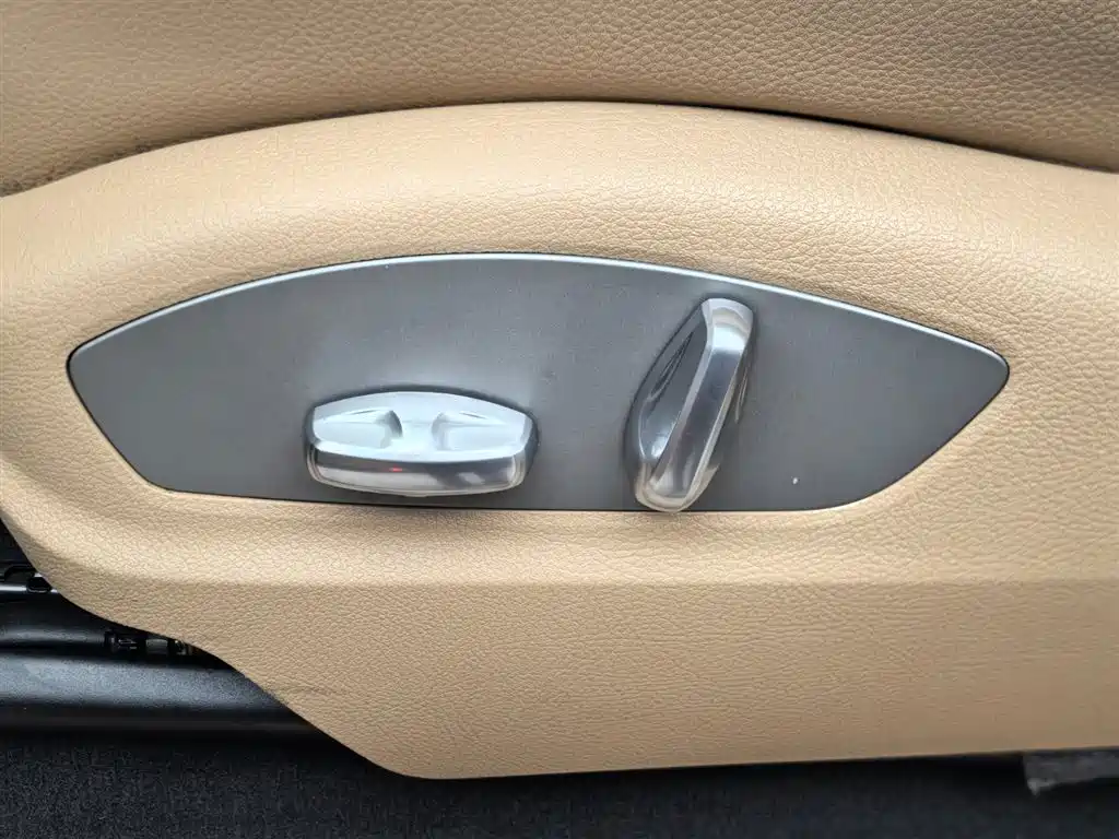 Porsche Macan — миниатюра 29