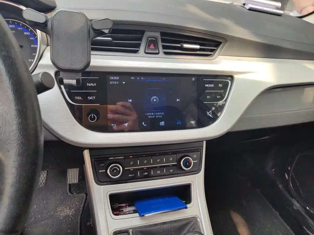 Geely Vision — миниатюра 9