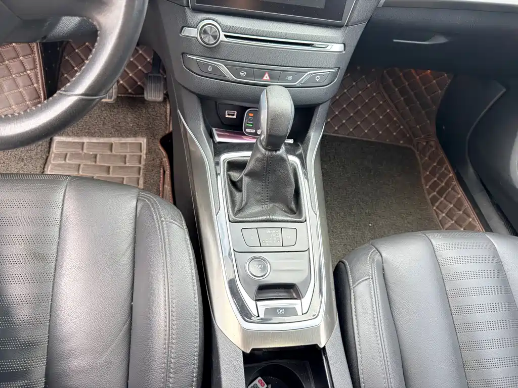 Peugeot 408 — миниатюра 11