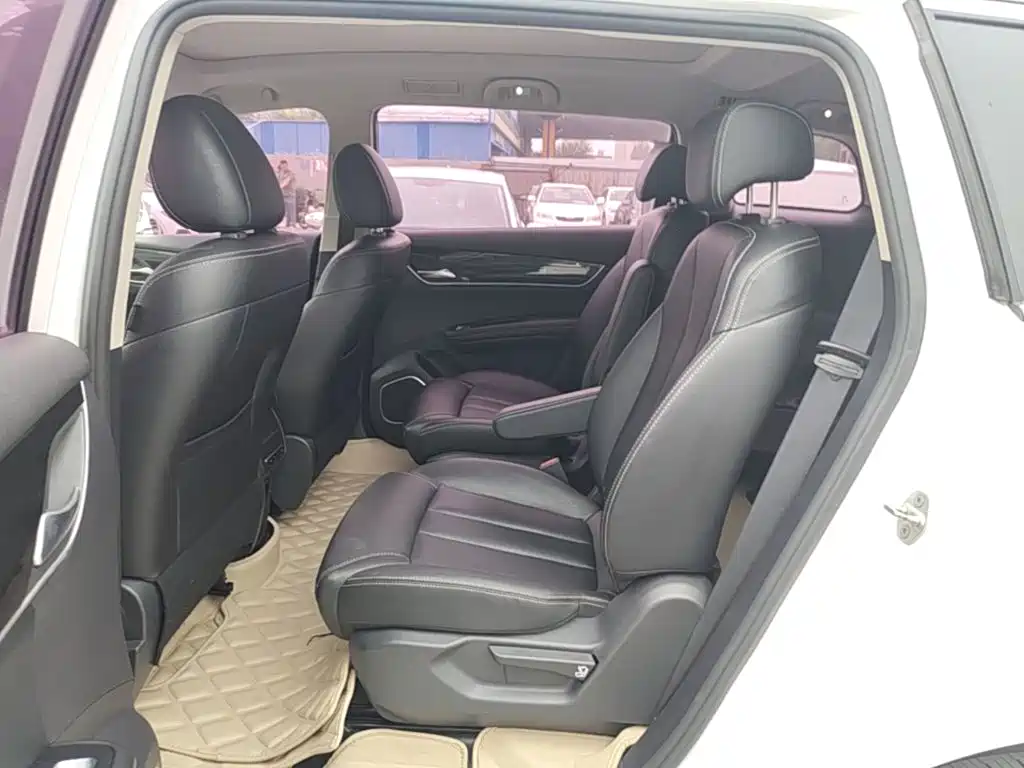 BYD MAX — миниатюра 17