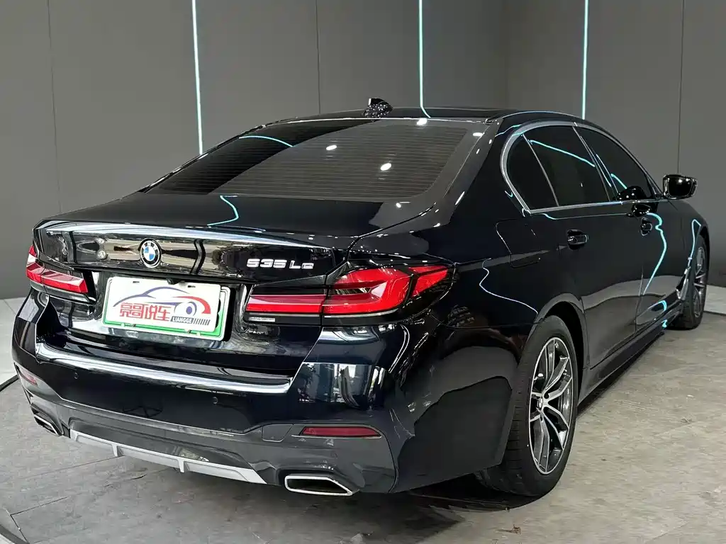 BMW 5 Series New Energy — миниатюра 6