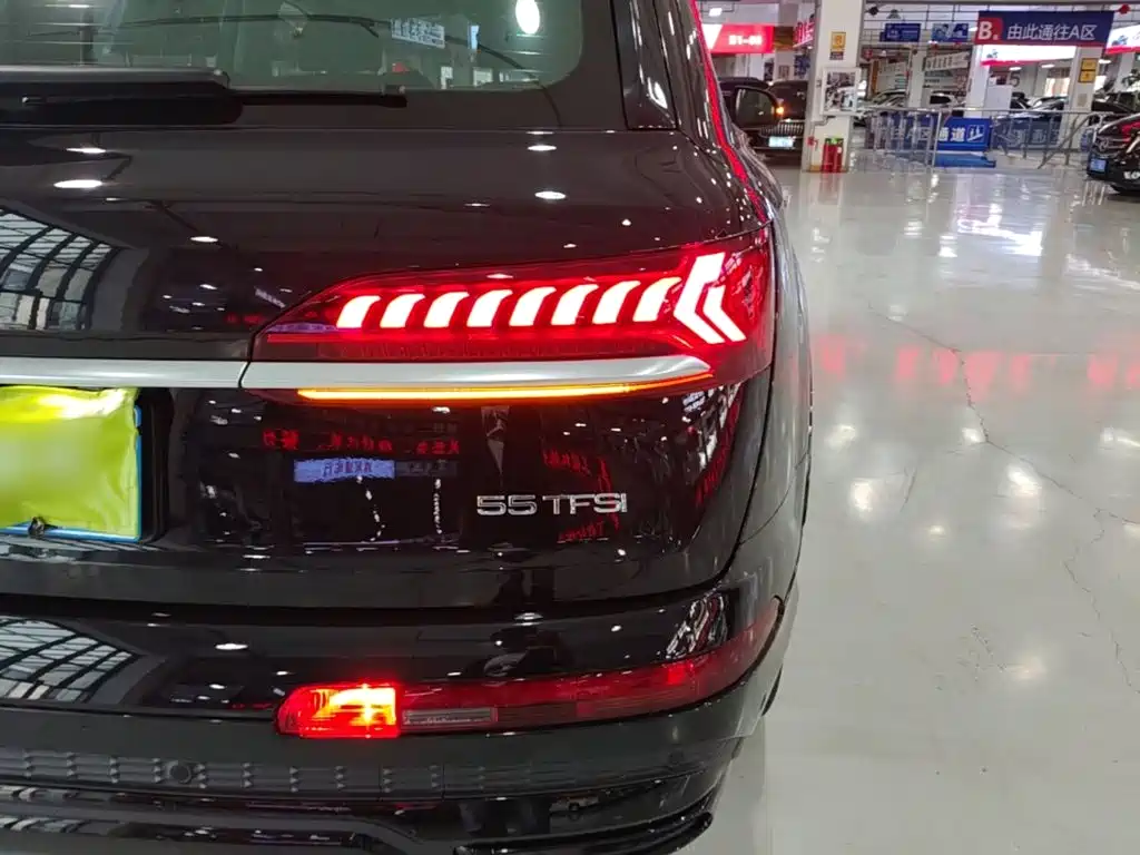 Audi Q7 — миниатюра 8