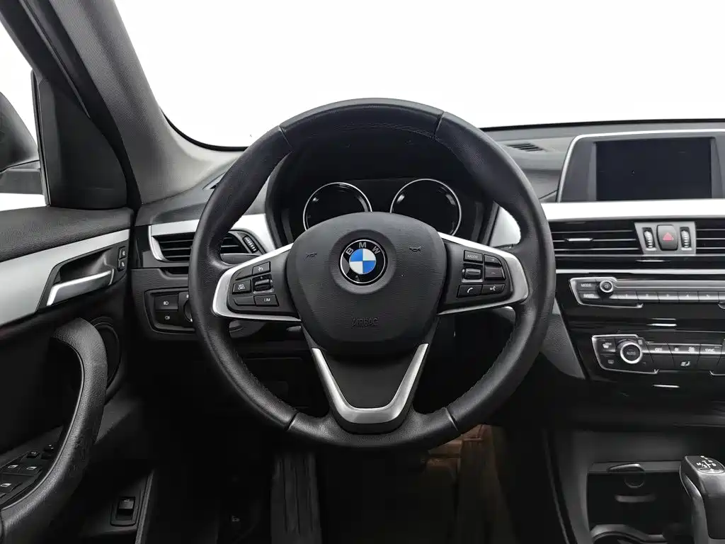 BMW X1 — миниатюра 11