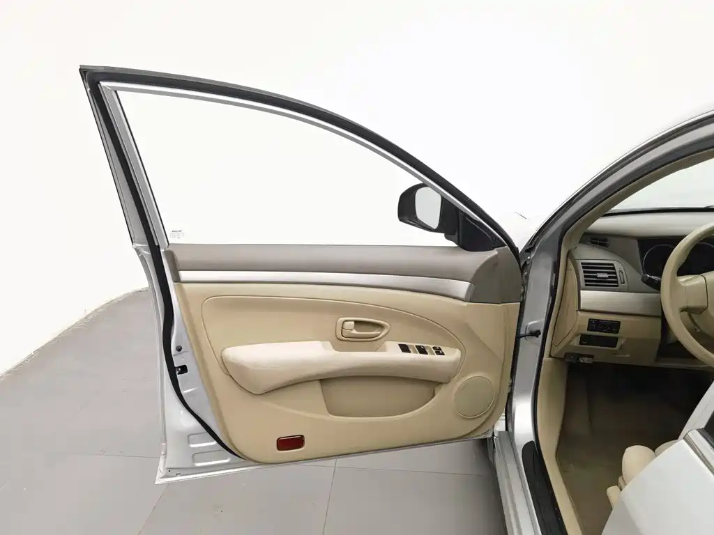 Nissan Sylphy — миниатюра 8