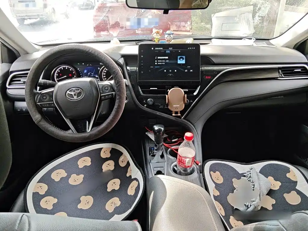 Toyota Camry — миниатюра 5