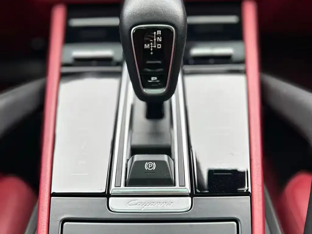 Porsche Cayenne — миниатюра 13