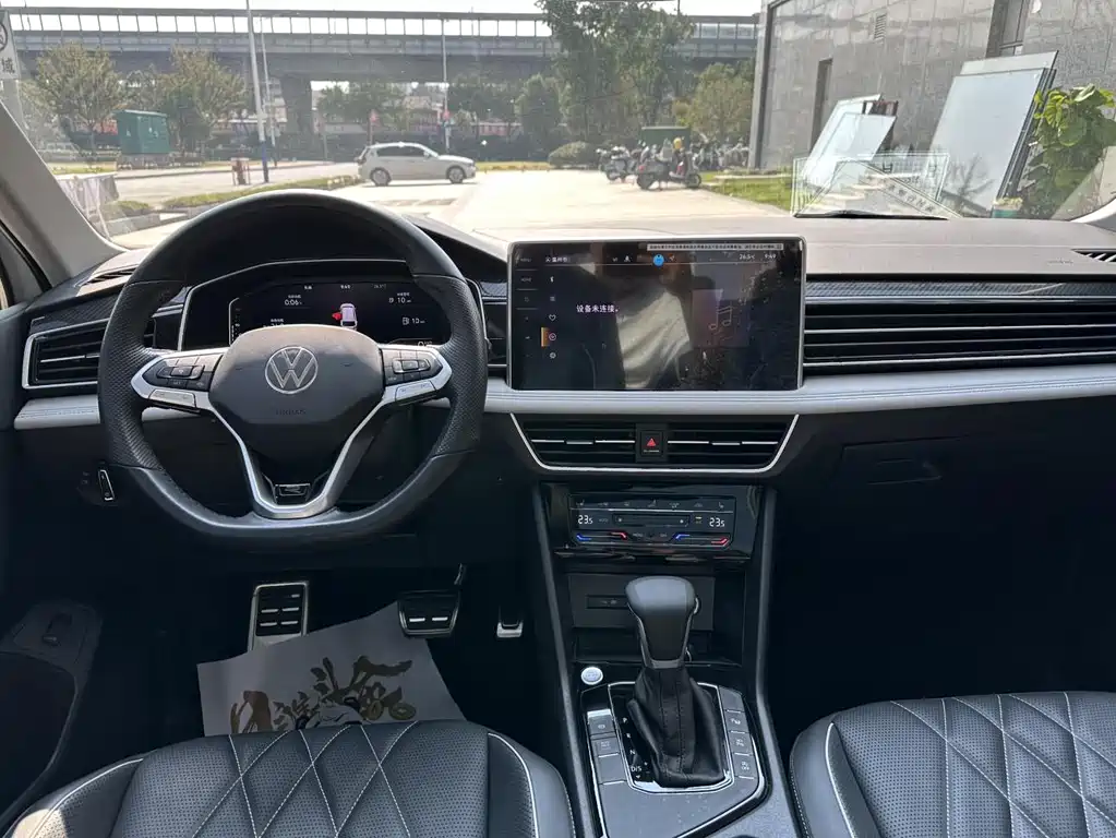 Volkswagen Tiguan L — миниатюра 13