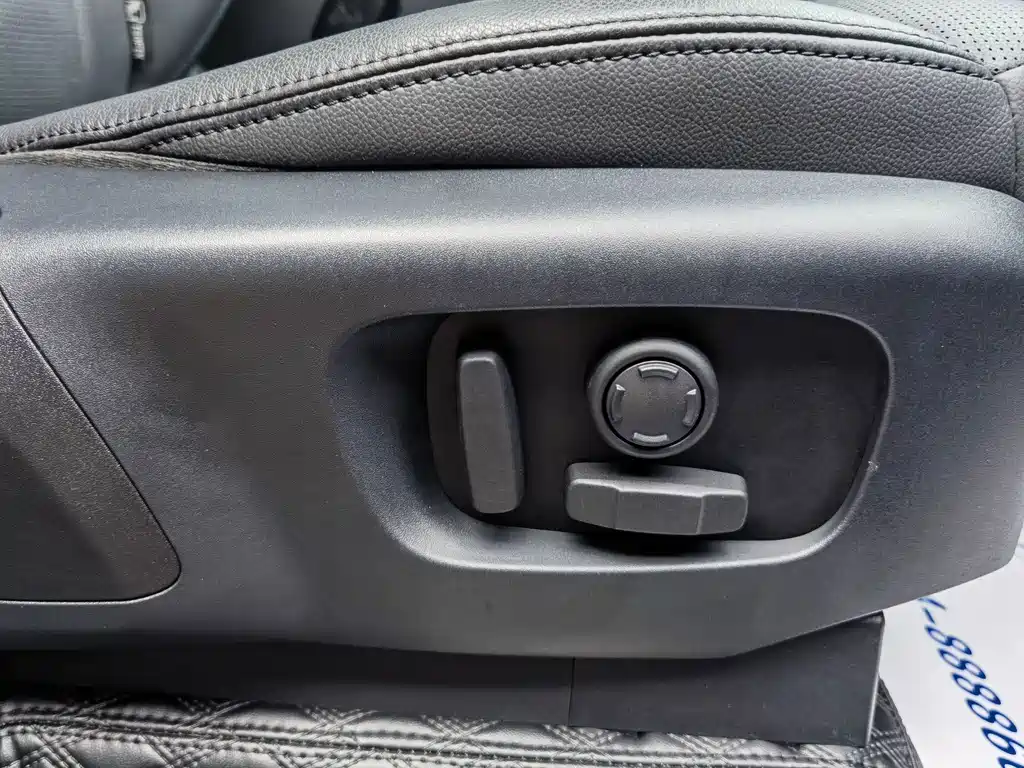 Land Rover Discovery — миниатюра 18