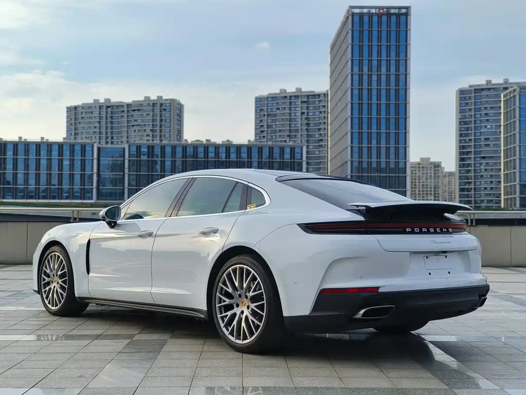 Porsche Panamera — миниатюра 6