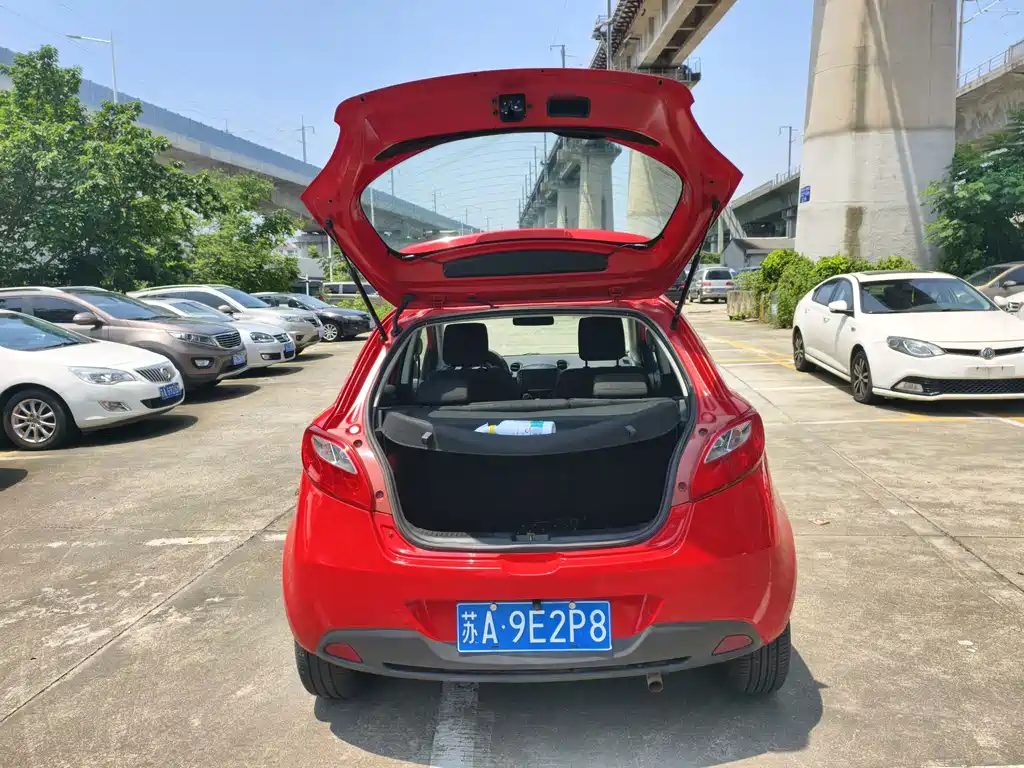 Mazda 2 — миниатюра 13