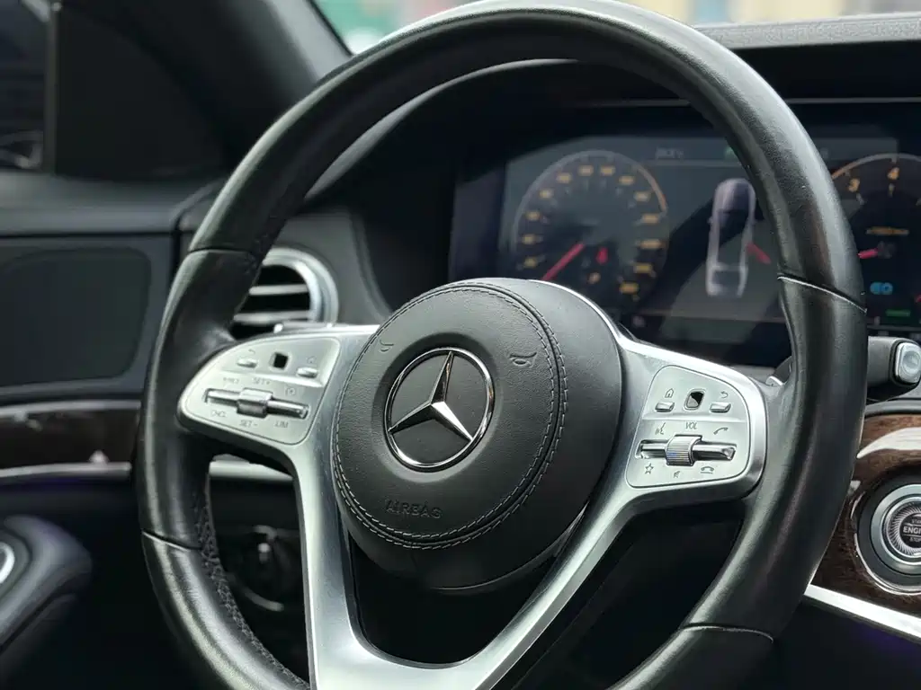 Mercedes-Benz S-Class — миниатюра 10