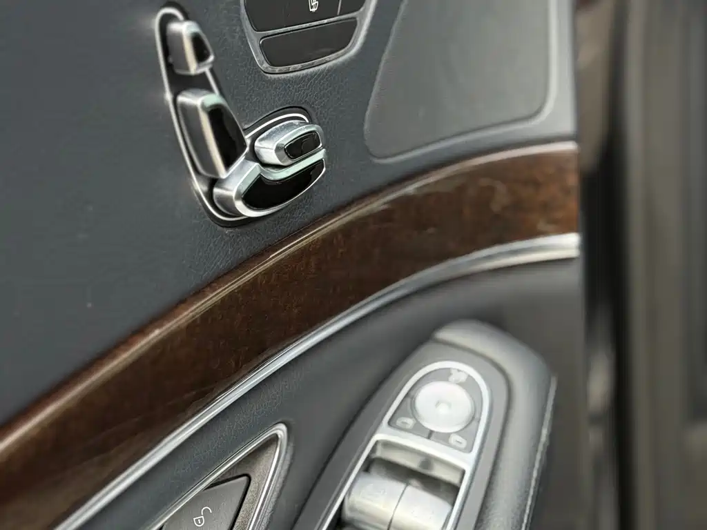 Mercedes-Benz S-Class — миниатюра 8
