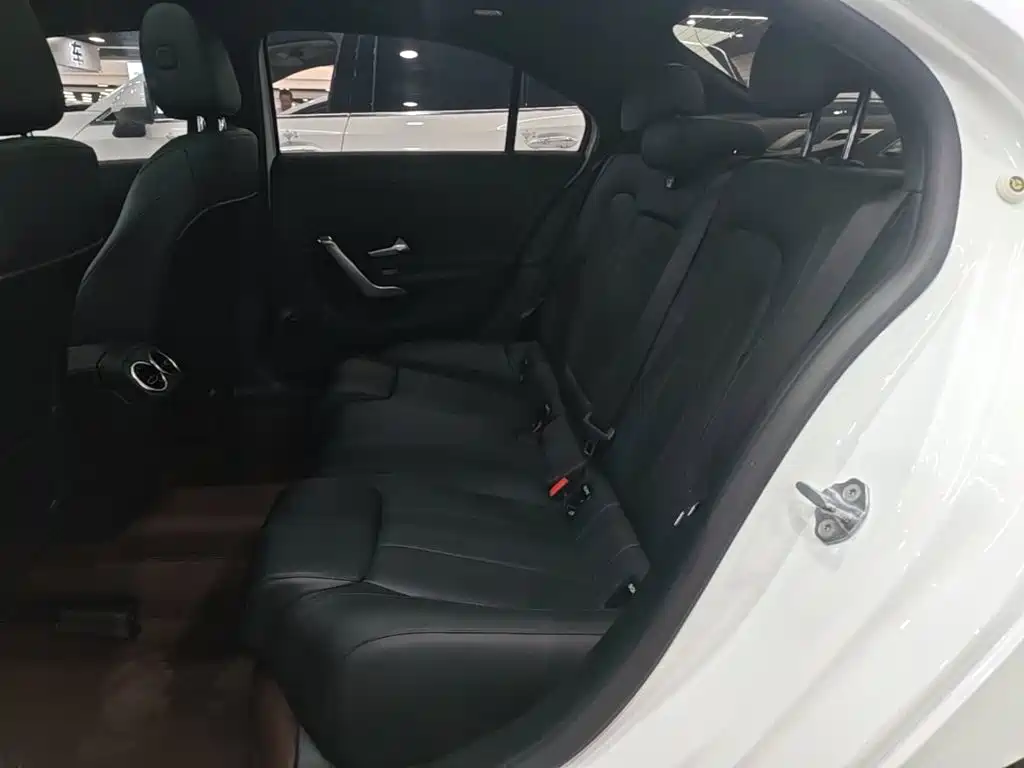 Mercedes-Benz A-Class — миниатюра 17