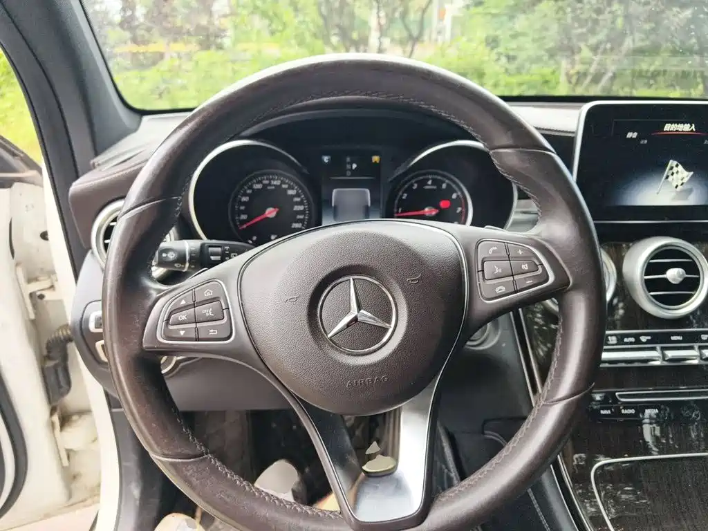 Mercedes-Benz GLC — миниатюра 11