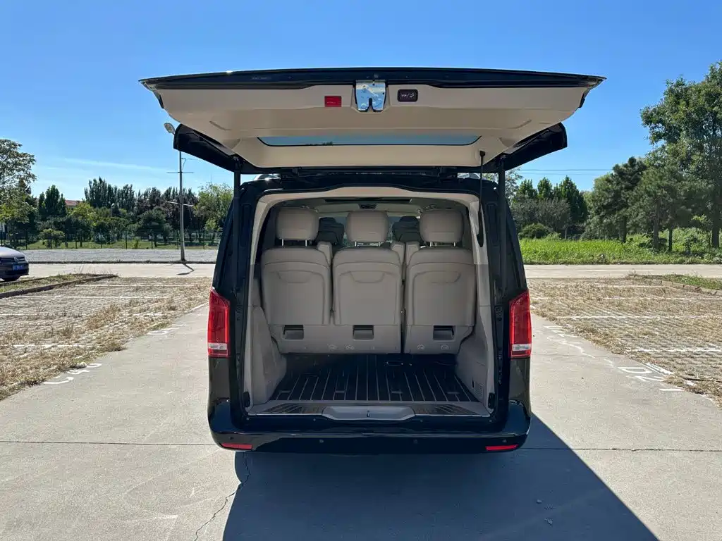 Mercedes-Benz V-Class — миниатюра 8