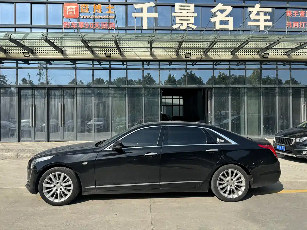 CADILLAC CT6
